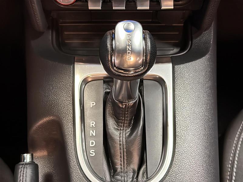 ford Mustang 2022 - 16