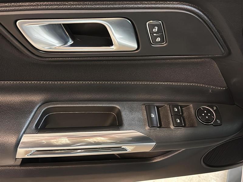 ford Mustang 2022 - 23