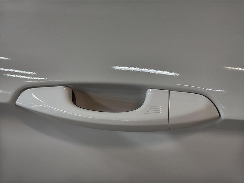 ford Mustang 2022 - 25