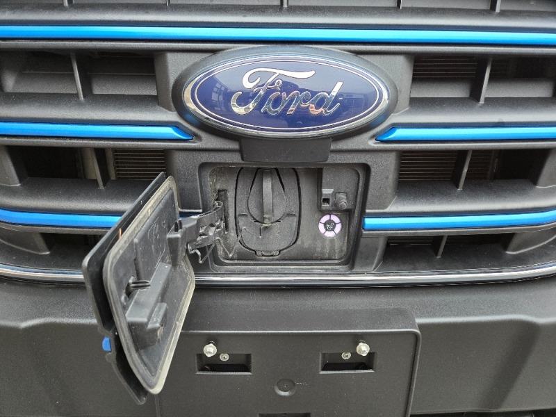 ford E-Transit Cargo Van 2023 - 10