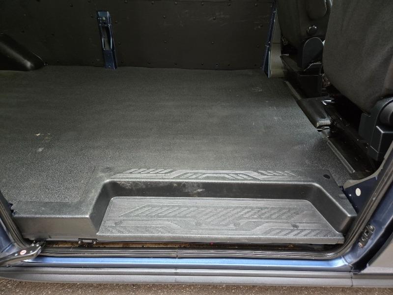 ford E-Transit Cargo Van 2023 - 18