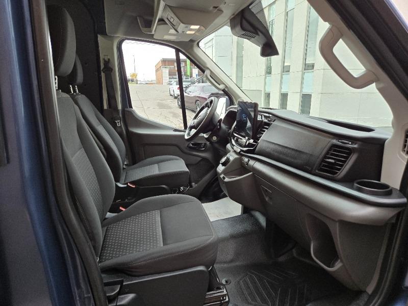 ford E-Transit Cargo Van 2023 - 20