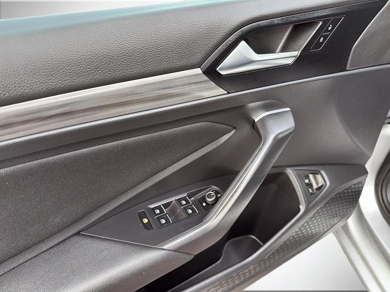 volkswagen Jetta 2021 - 12