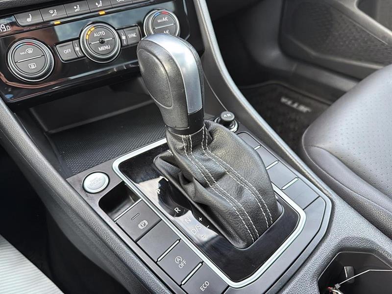 volkswagen Jetta 2021 - 20