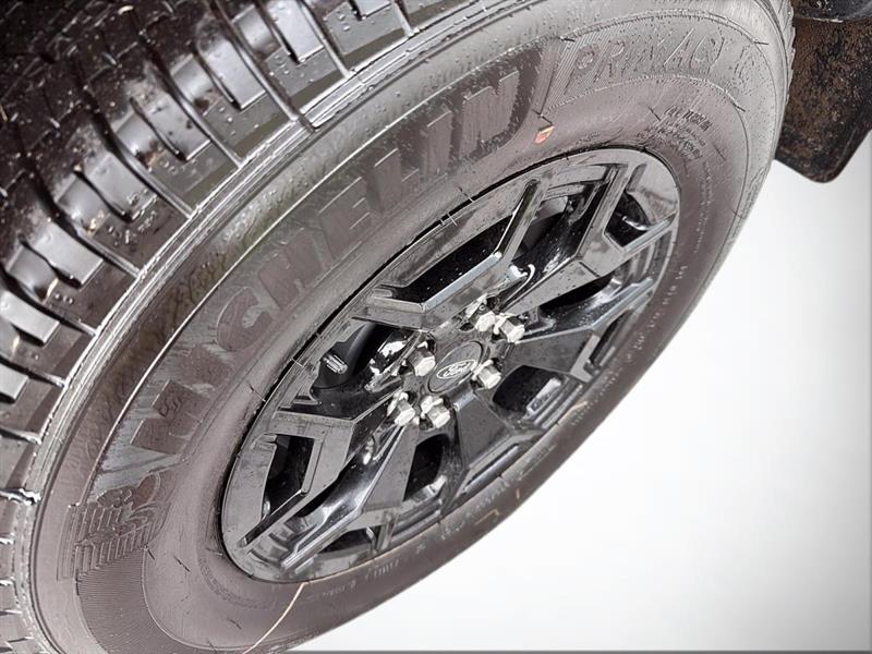 ford F-150 Lightning 2025 - 8