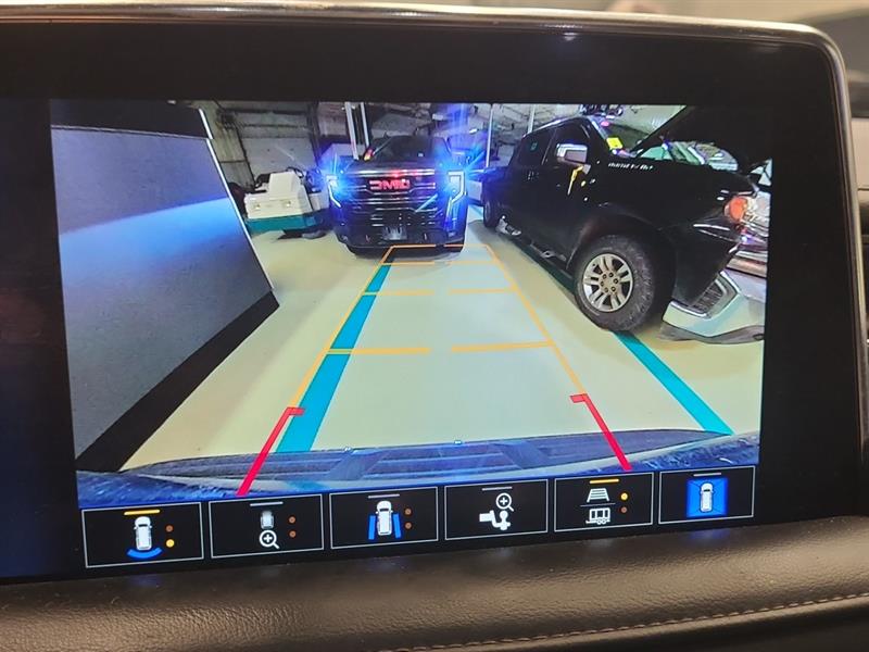 chevrolet Suburban 2022 - 15