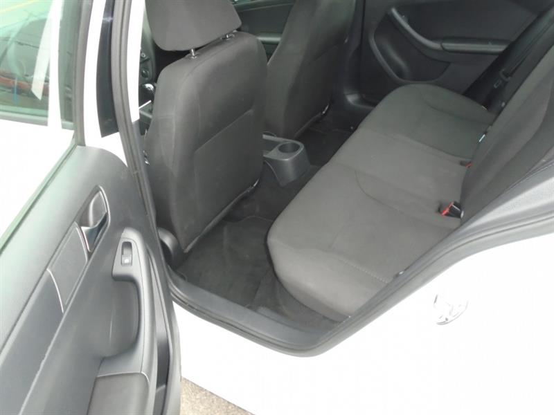 volkswagen Jetta 2015 - 8