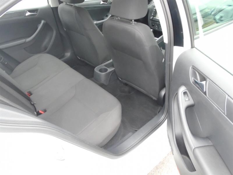 volkswagen Jetta 2015 - 10