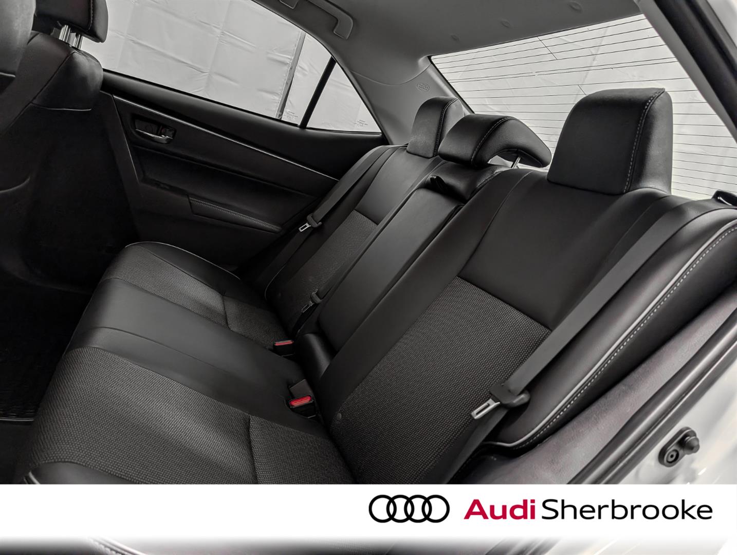 toyota Corolla 2015 - 11