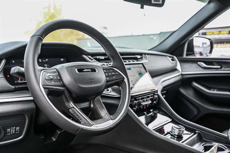 jeep Grand Cherokee 2025 - 12