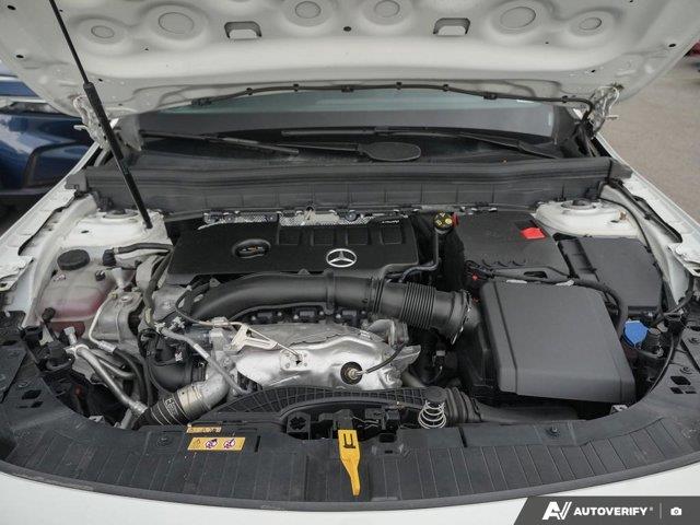 mercedes-benz GLB 2023 - 8