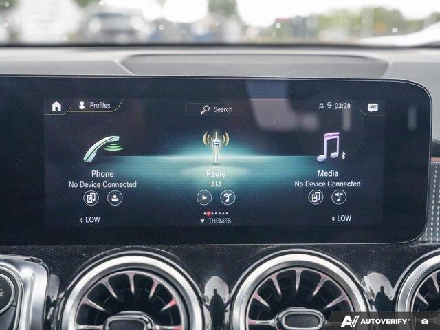 mercedes-benz GLB 2023 - 21