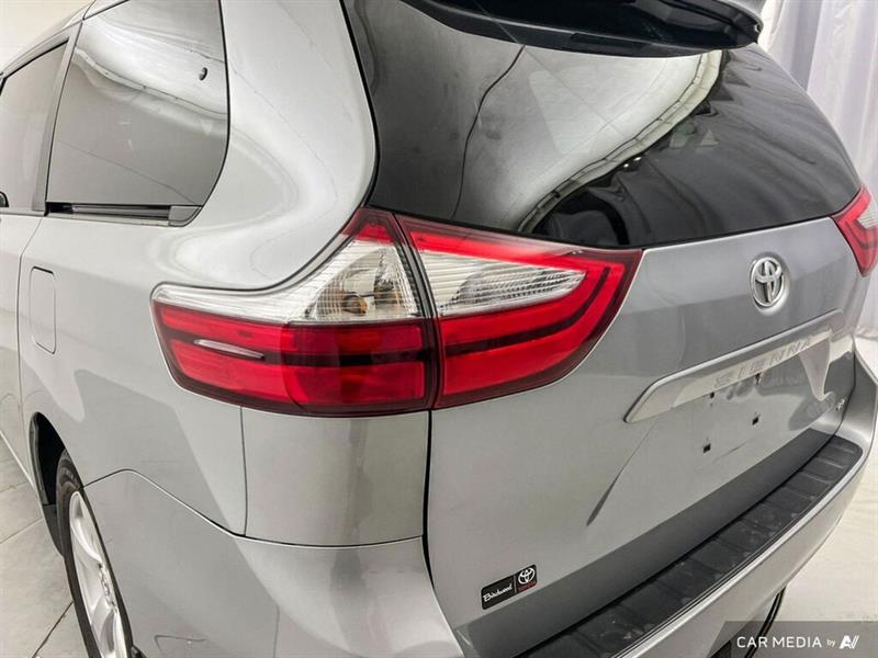 toyota Sienna 2017 - 13