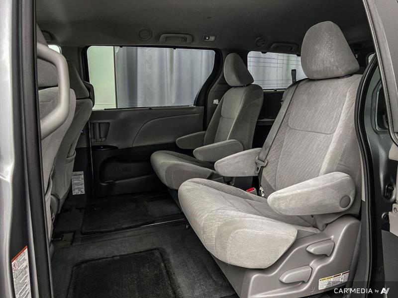 toyota Sienna 2017 - 25