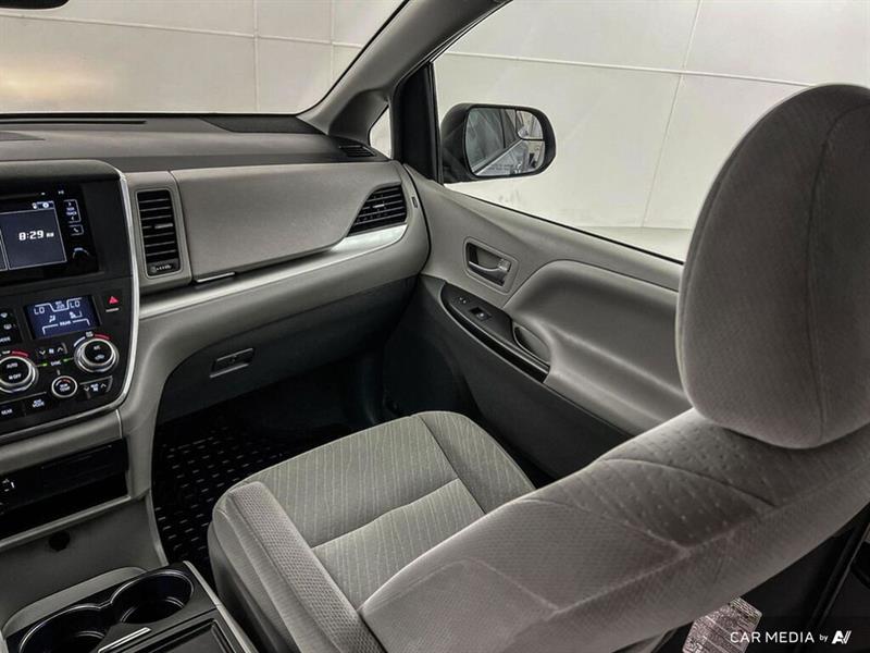 toyota Sienna 2017 - 27
