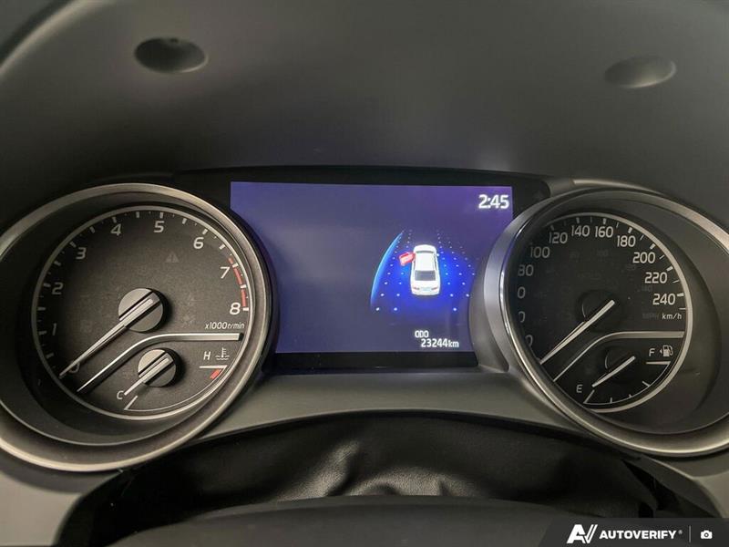 toyota Camry 2021 - 17