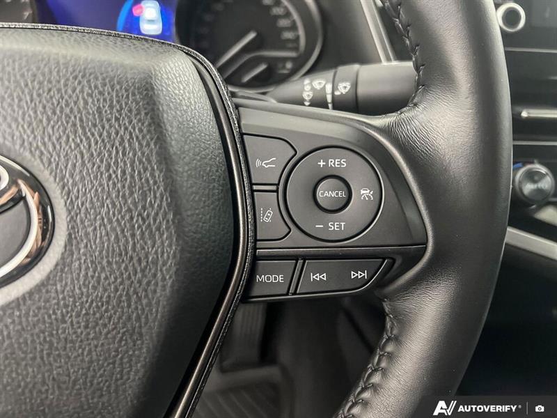 toyota Camry 2021 - 18