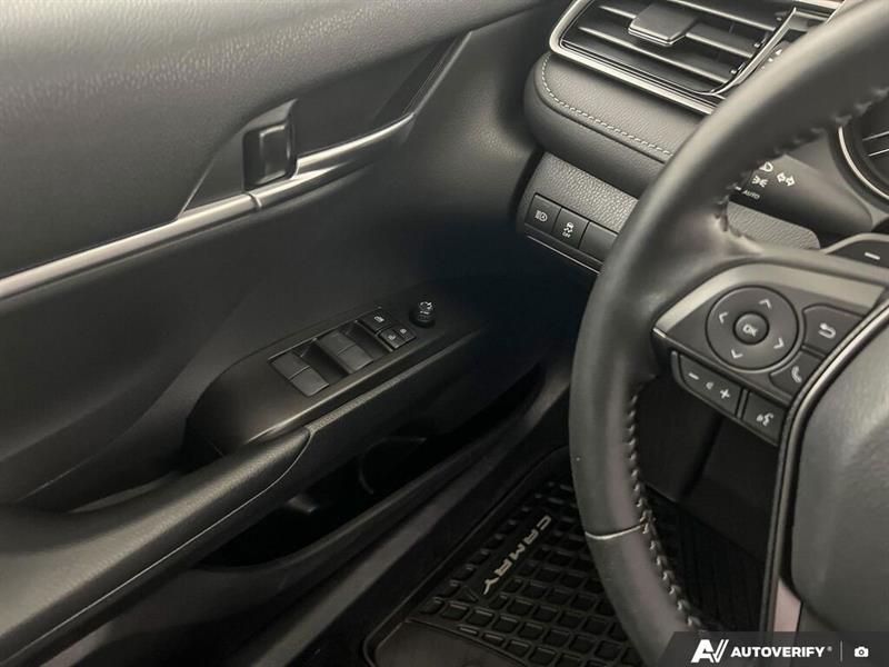 toyota Camry 2021 - 19