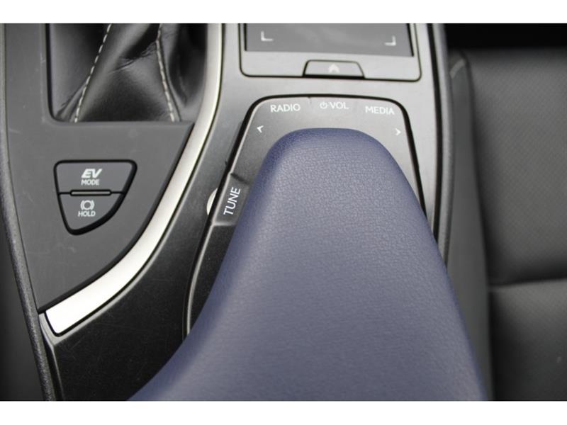 lexus UX 250H 2021 - 16