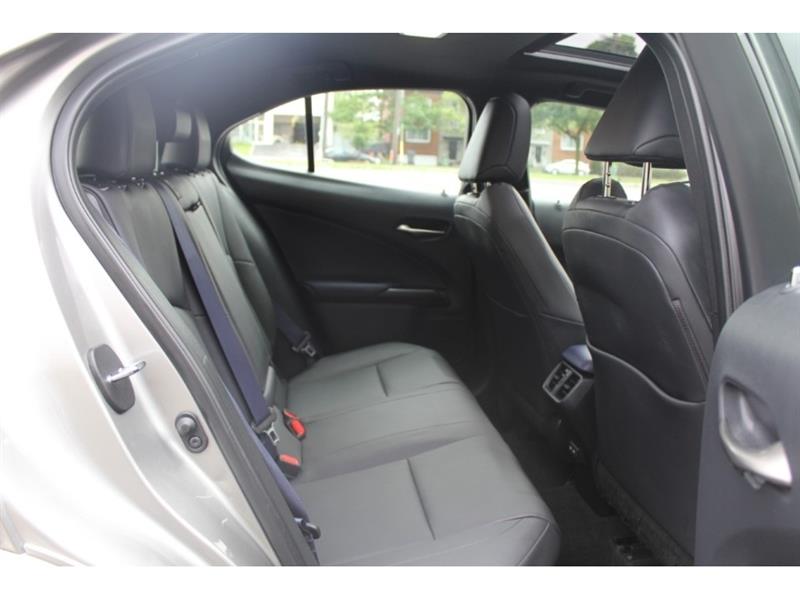 lexus UX 250H 2021 - 22