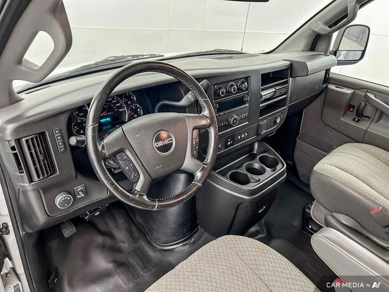 gmc Savana Cargo Van 2021 - 14