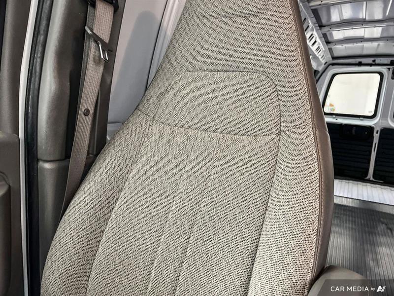 gmc Savana Cargo Van 2021 - 21