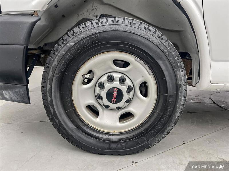 gmc Savana Cargo Van 2023 - 7