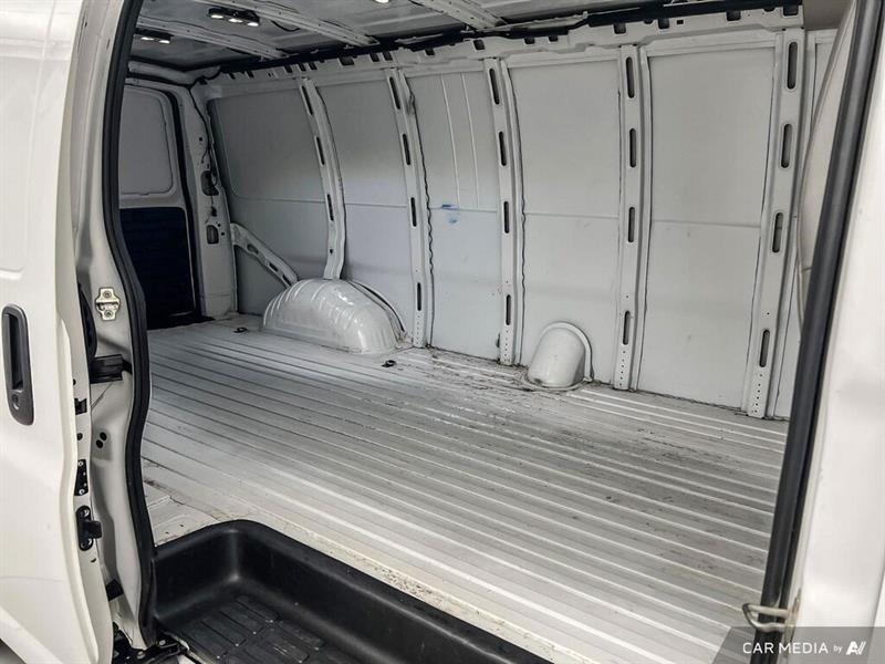 gmc Savana Cargo Van 2023 - 24