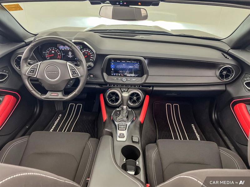 chevrolet Camaro 2023 - 25