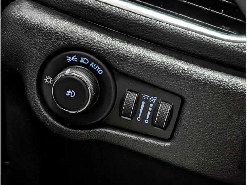 chrysler Pacifica Hybrid Limited 2022 - 17