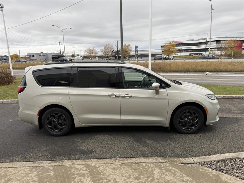 chrysler Pacifica Hybrid Touring L 2021 - 4