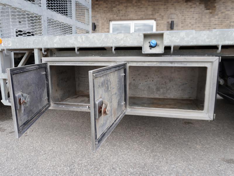 ford F-550 2017 - 38