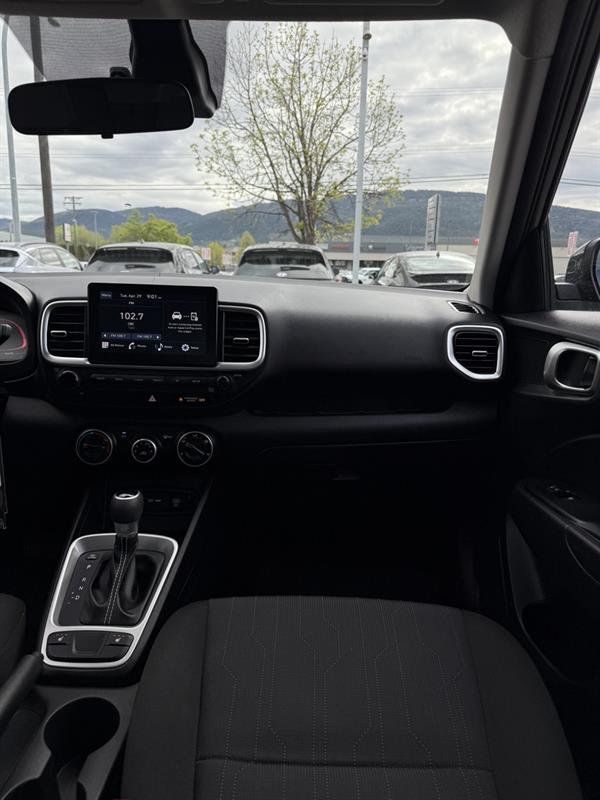 hyundai Venue 2023 - 30