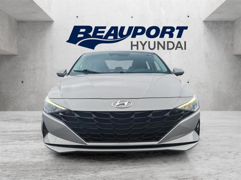 hyundai Elantra 2022 - 2