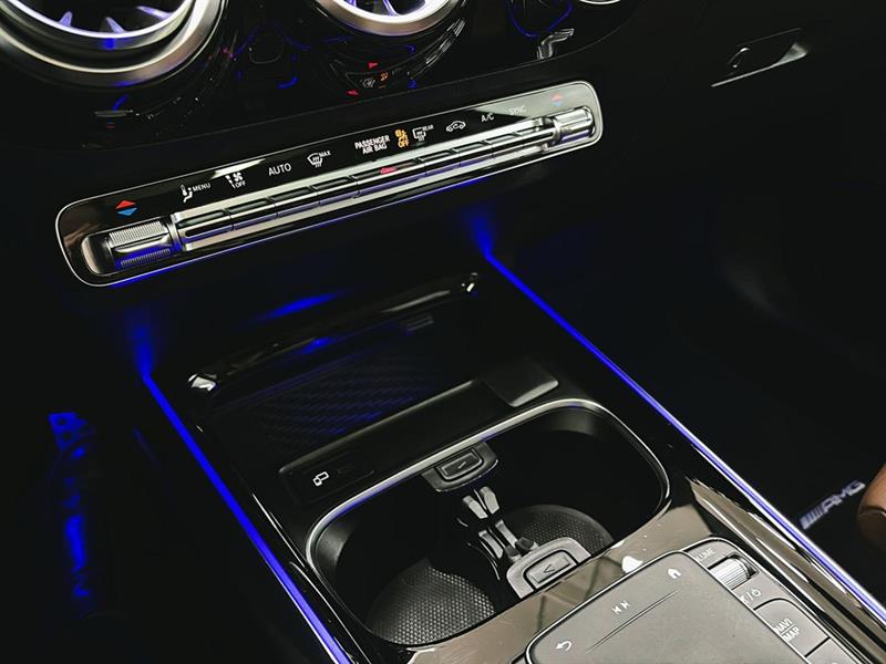 mercedes-benz GLA 2021 - 16