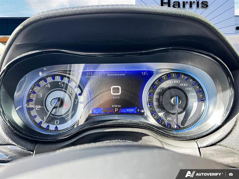 chrysler 300 2022 - 15