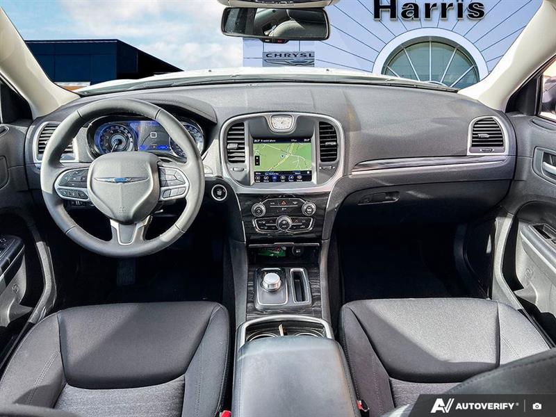 chrysler 300 2022 - 24