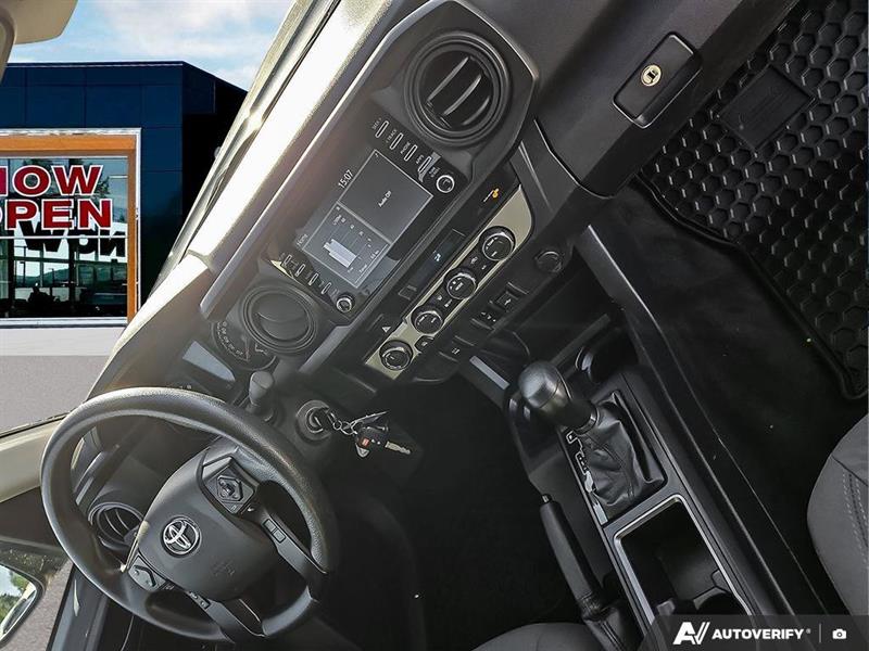 toyota Tacoma 2021 - 18