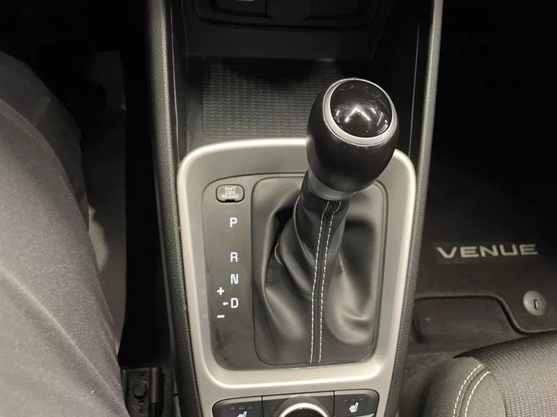 hyundai Venue 2022 - 18