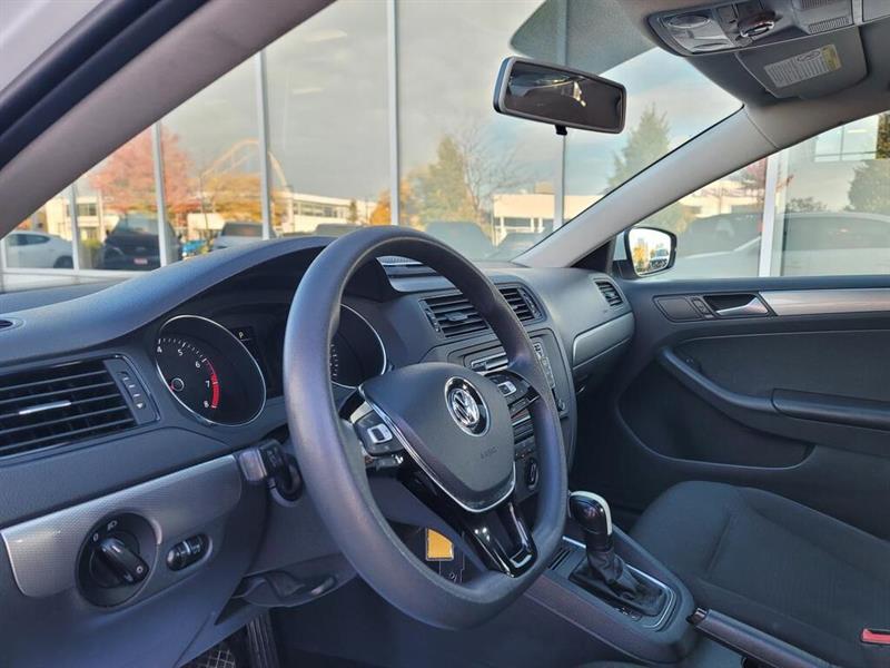 volkswagen Jetta 2015 - 13