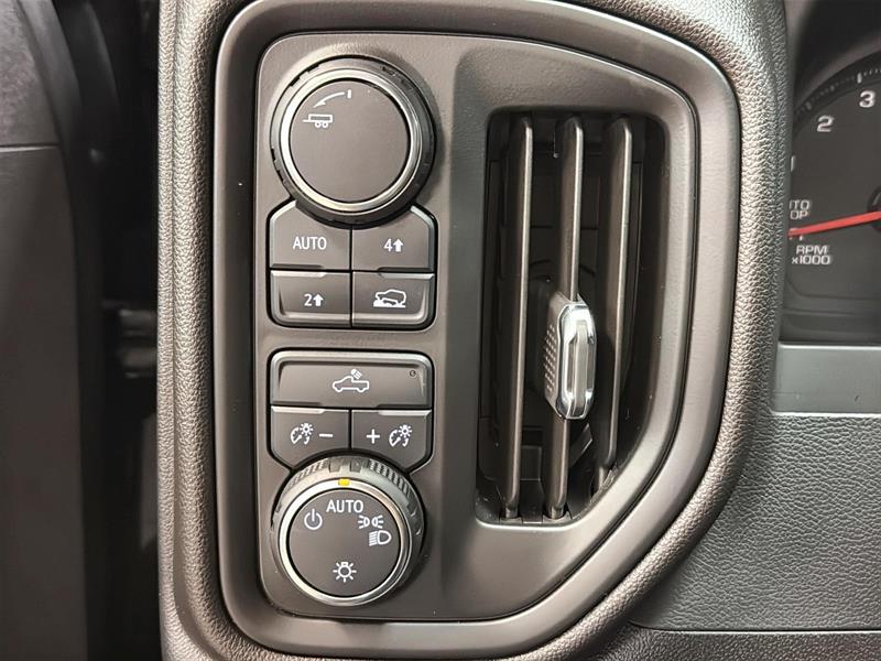 chevrolet Silverado 1500 2025 - 19