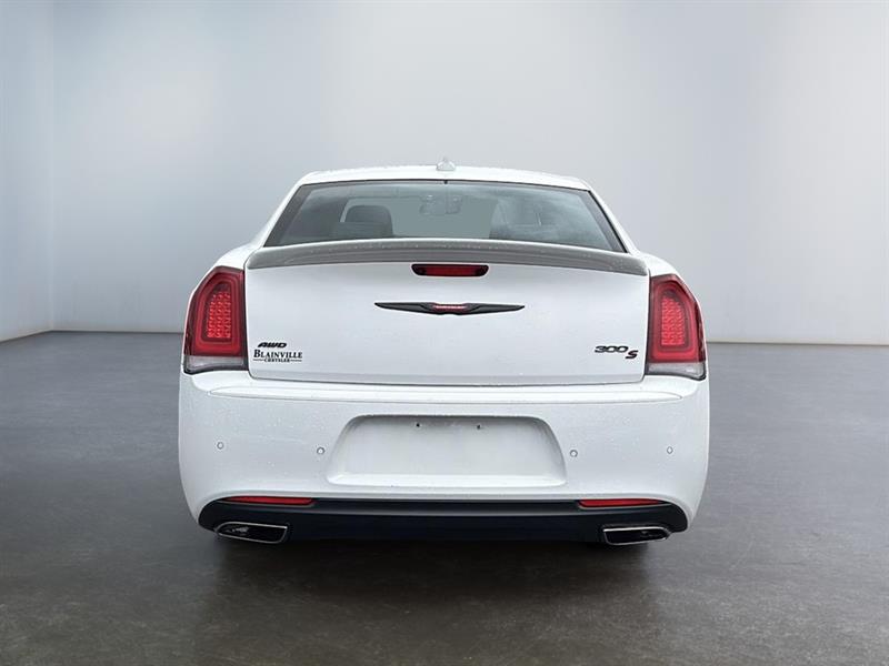 chrysler 300 2023 - 6