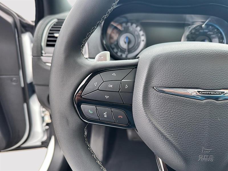 chrysler 300 2023 - 10