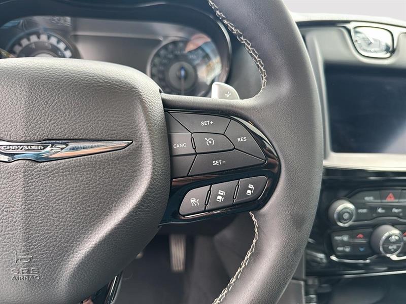 chrysler 300 2023 - 11