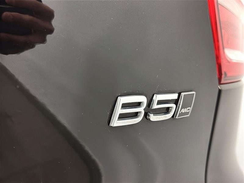 volvo XC40 PLUS 2023 - 11