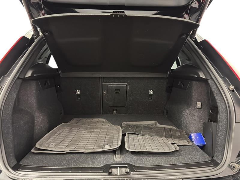 volvo XC40 PLUS 2023 - 13