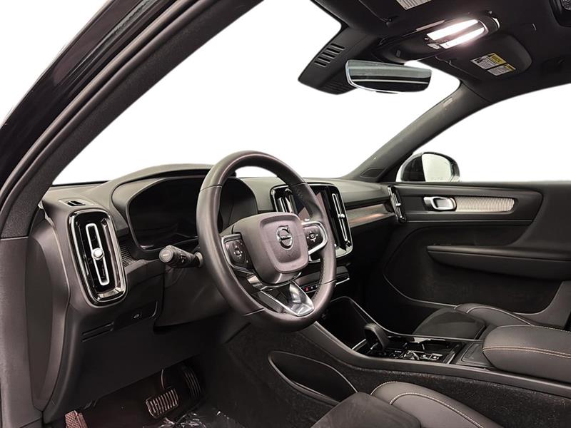 volvo XC40 PLUS 2023 - 18