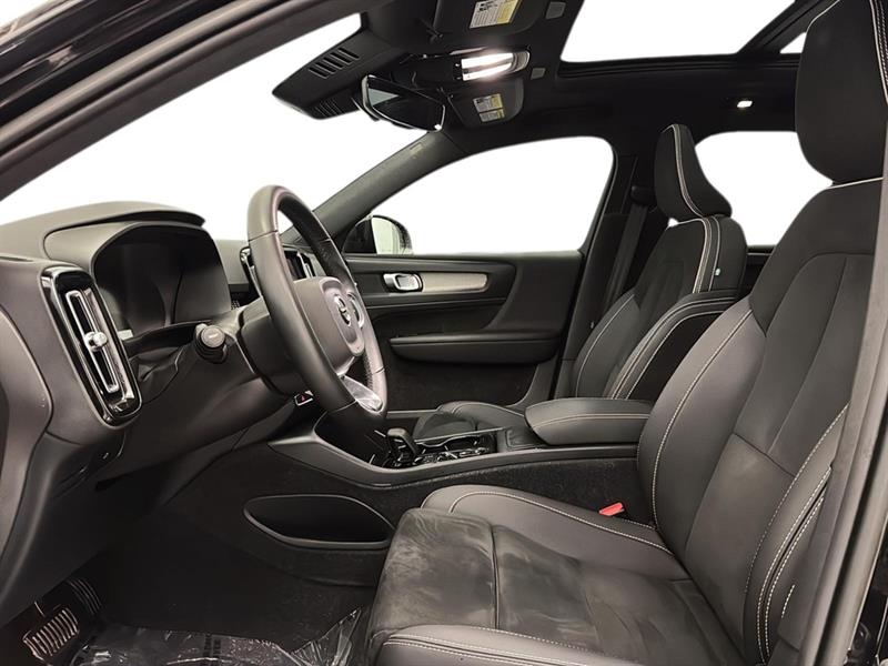 volvo XC40 PLUS 2023 - 19