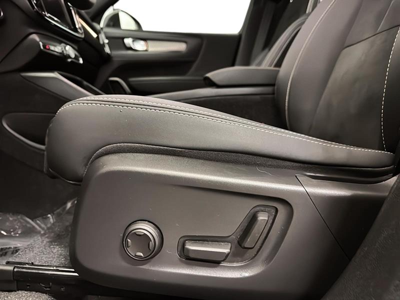 volvo XC40 PLUS 2023 - 23