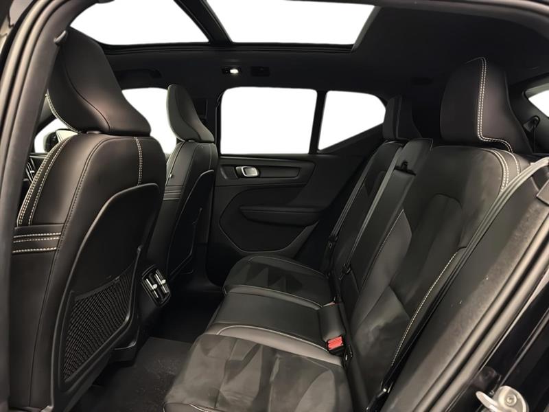 volvo XC40 PLUS 2023 - 24